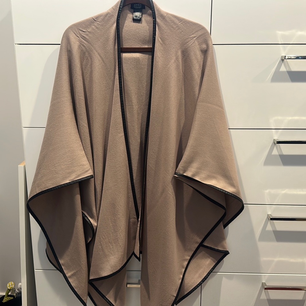 Jones of New York wrap with leather trim
